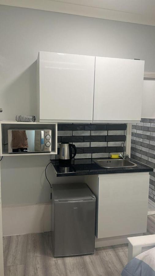 Flat In Apartment London